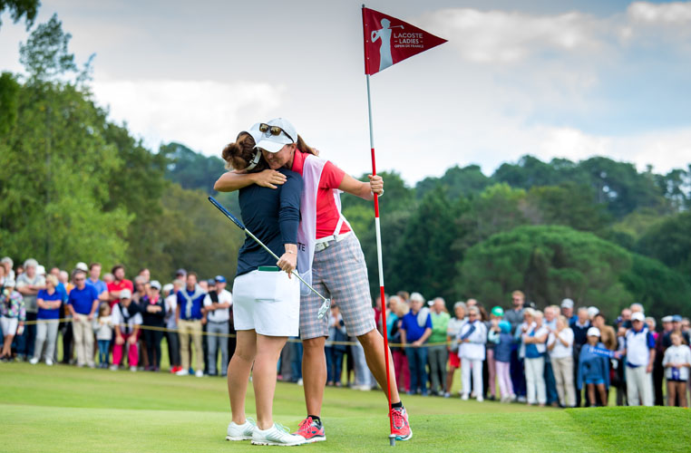 09/10/2016. Ladies European Tour 2016. Lacoste Ladies Open De France. Golf De Chantaco, St Jean De Luz, France. 6-9 October. Beth Allen of the USA celebrates her win. Credit: Tristan Jones