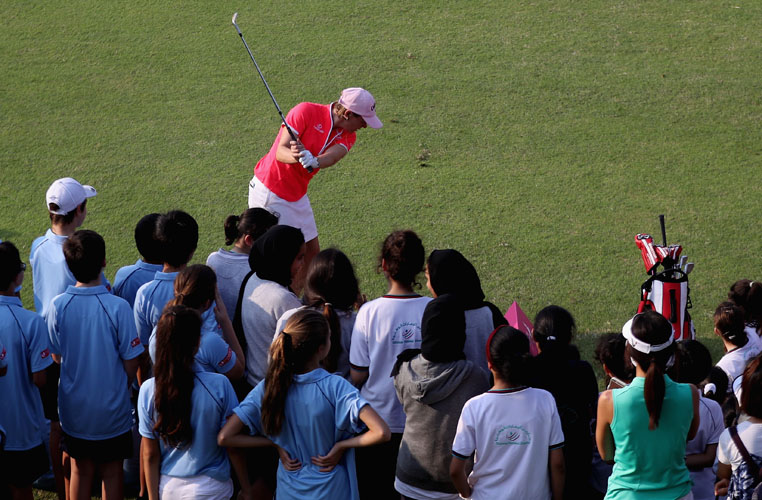 ABU DHABI, UNITED ARAB EMIRATES - OCTOBER 31: Annika Sörenstam of Sweden gives a demontration during a junior clinic to local children ahead of the Fatima Bint Mubarak Ladies Open at Saadiyat Beach Golf Club on October 31, 2016 in Abu Dhabi, United Arab Emirates. (Photo by Francois Nel/Getty Images )