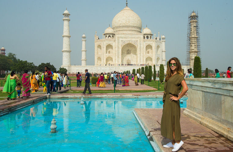 07/11/2016 Ladies European Tour 2016: HERO Women's Indian Open, DLF Country Club, New Delhi, India. 11-13 November. Belen Mozo of Spain poses for a photograph during a trip to the Taj Mahal. Credit: Tristan Jones