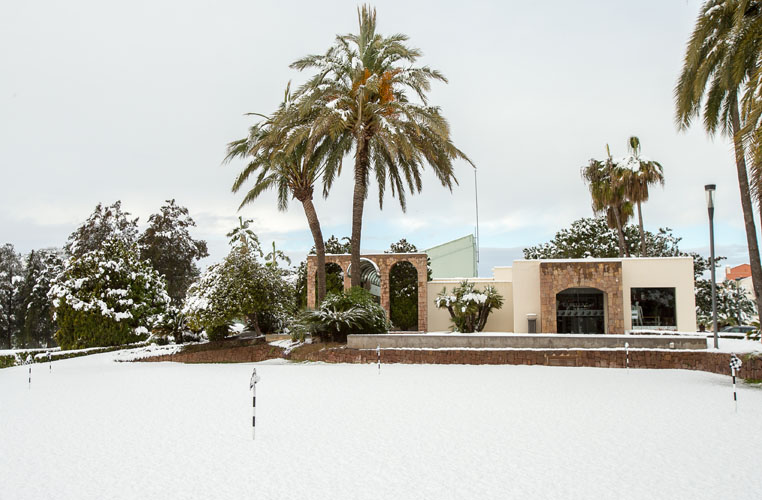 18/01/2017 Ladies European Tour 2016: Rookie orientation, La Sella Resort, Denia, Spain. The putting green by the clubhouse under several inches of snow. Credit: Tristan Jones