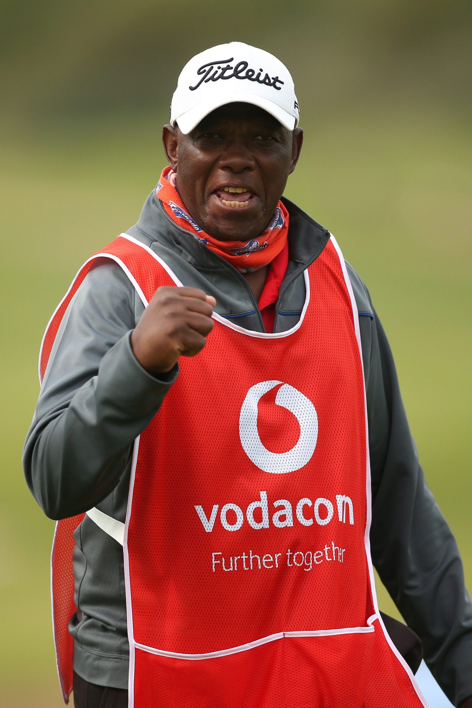 Vodacom supports Sunshine Tour caddies with donation